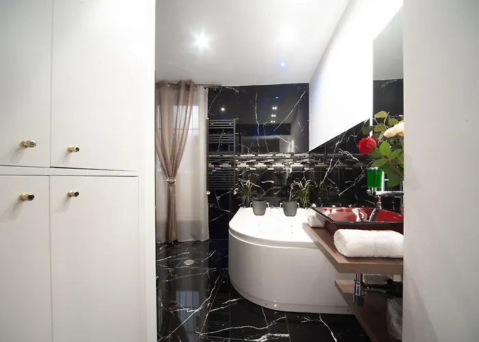 Farnese Jacuzzi Appartement *